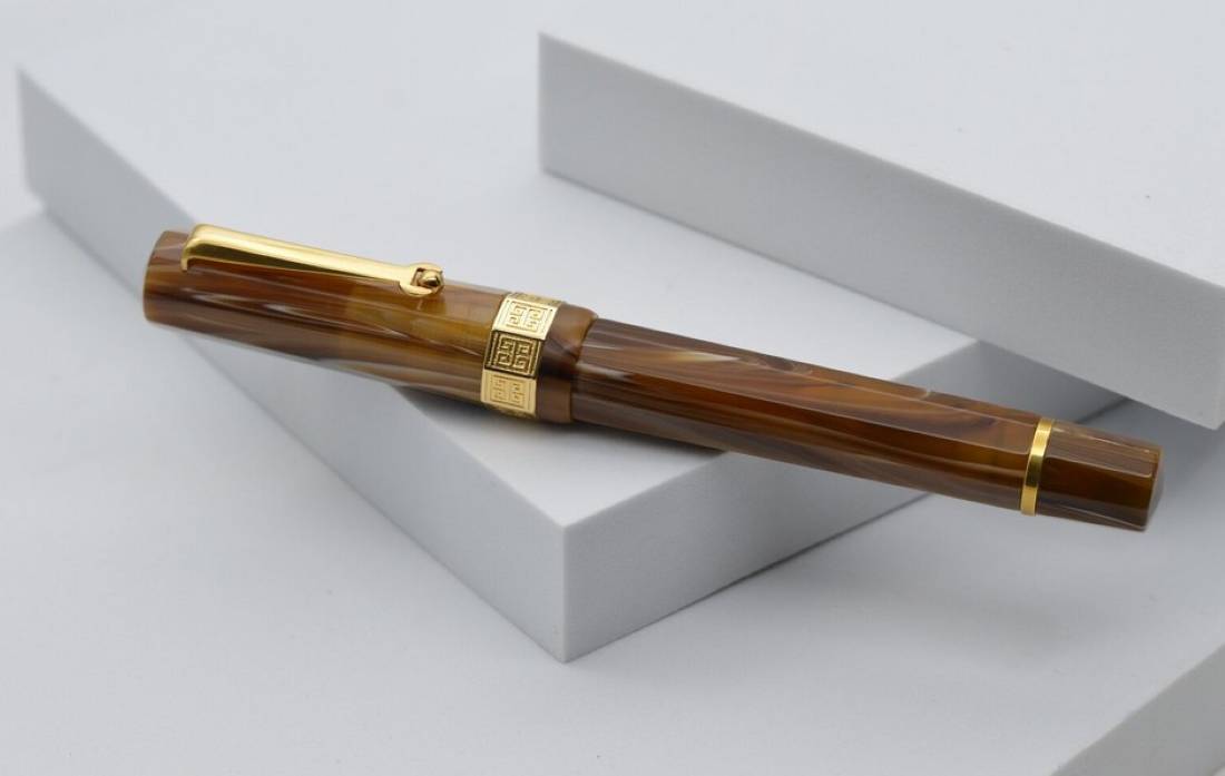 Santini Italia Nonagon Classic Onyx Fountain Pen